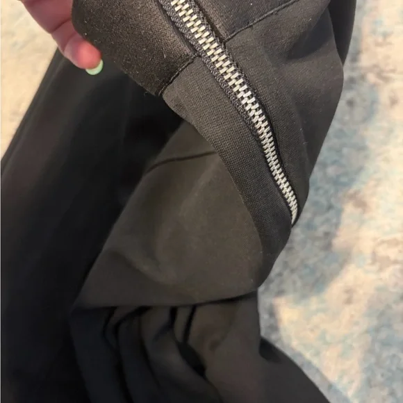 Everlane Black Tailored Trousers Women’s Size 4 Straight Leg Work Pants - Picture 4 of 6